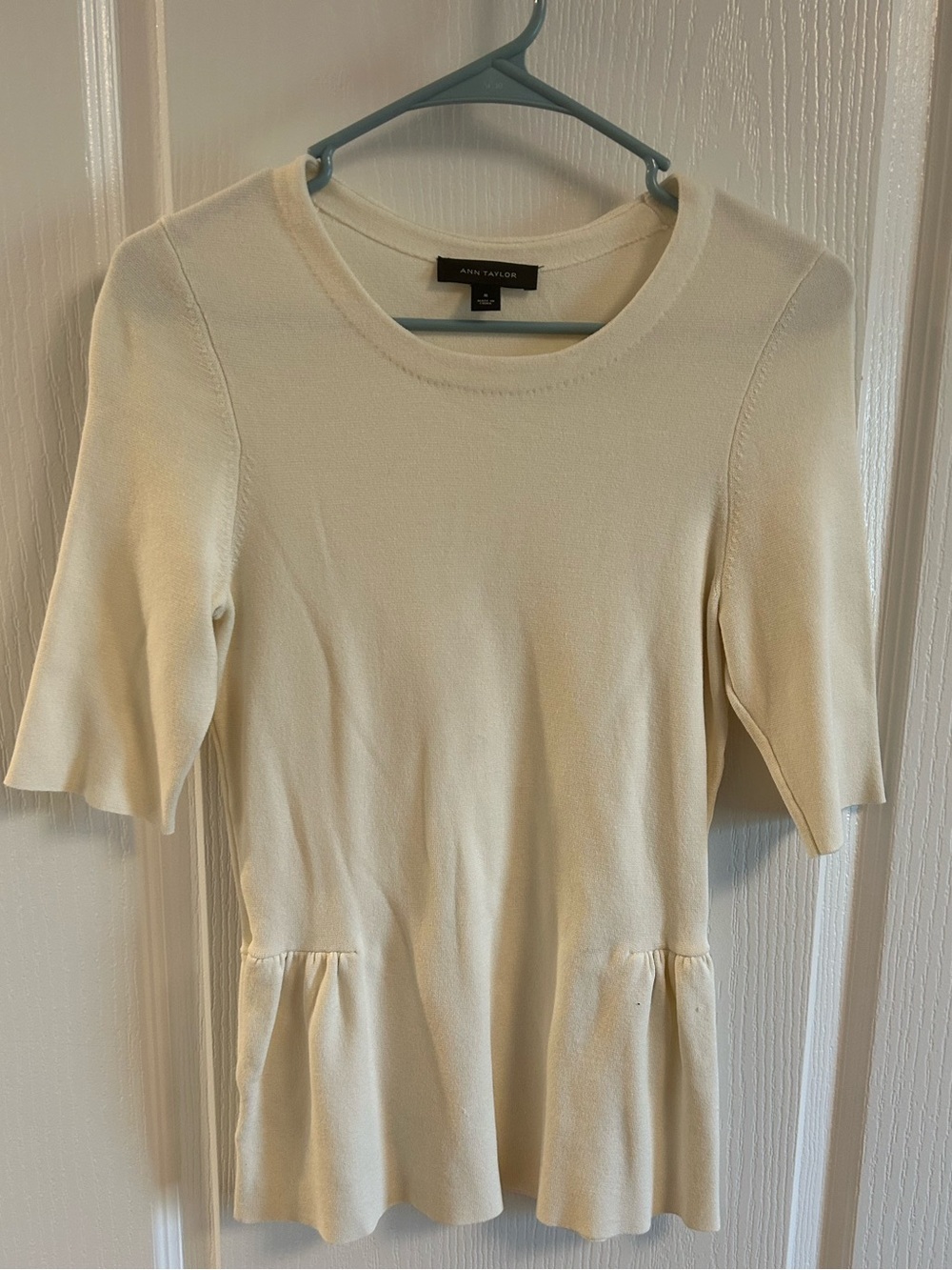 Ann Taylor Cream Short Sleeve Peplum Top
